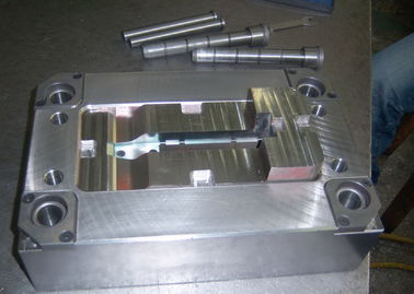 Auto Parts Plastic Injection Mold Tooling With Incoe Hot Runner DME 1050 AB Plates